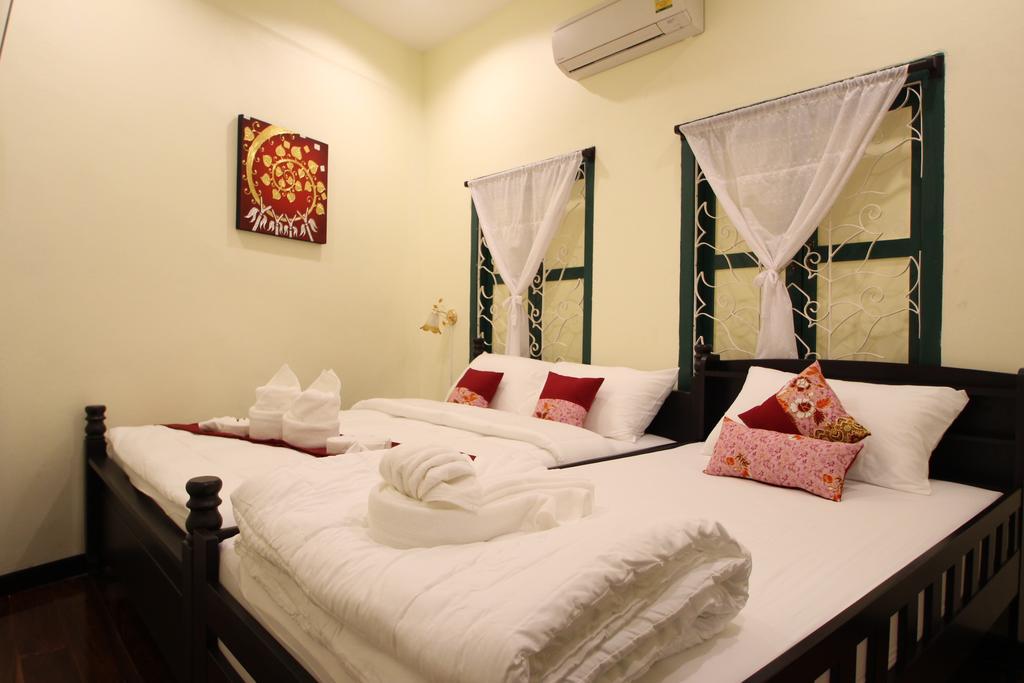 Srisomboon Hostel Транг Екстер'єр фото