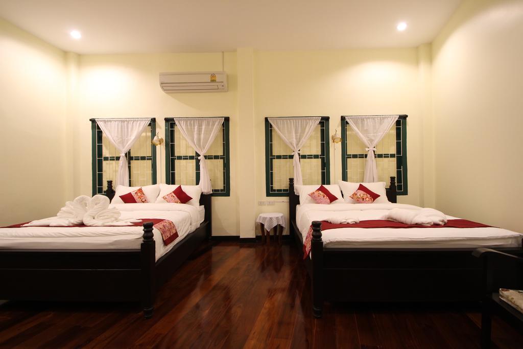 Srisomboon Hostel Транг Екстер'єр фото