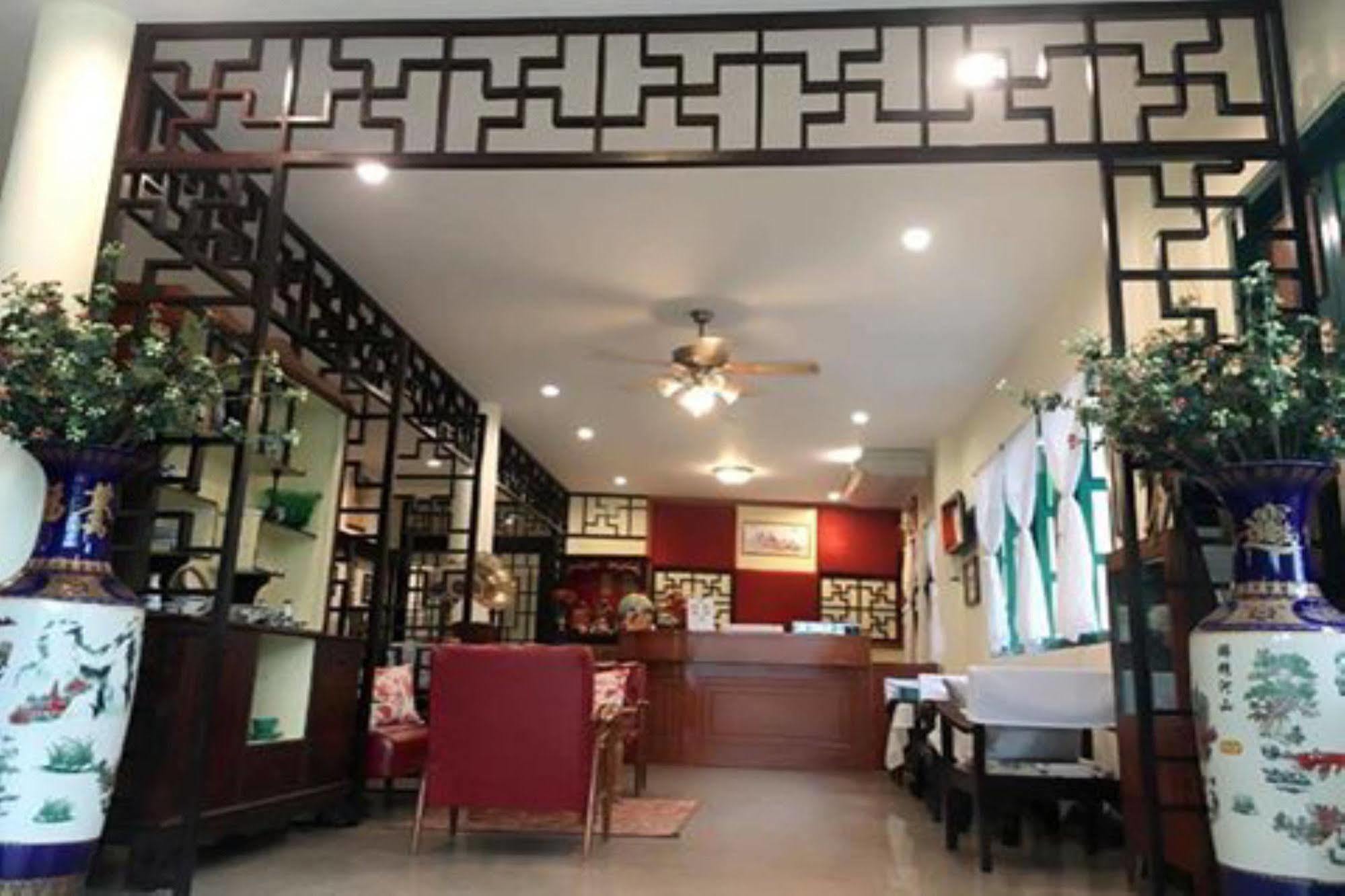 Srisomboon Hostel Транг Екстер'єр фото