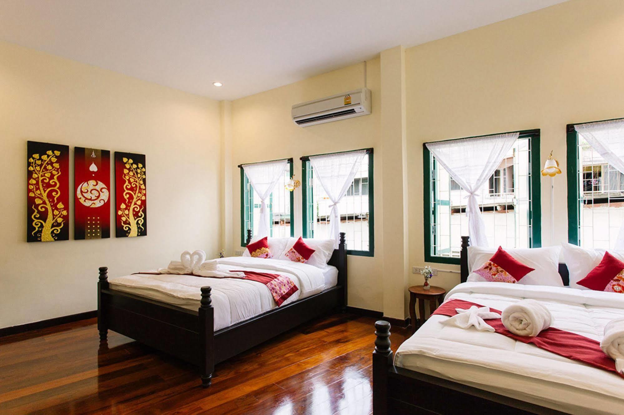 Srisomboon Hostel Транг Екстер'єр фото