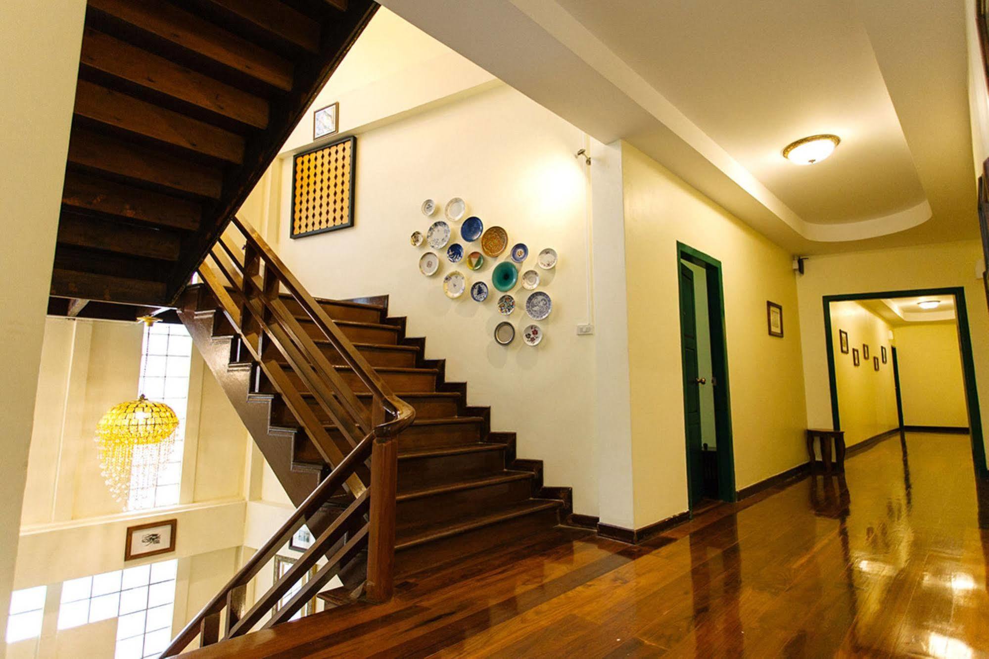 Srisomboon Hostel Транг Екстер'єр фото