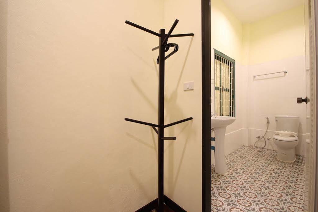 Srisomboon Hostel Транг Екстер'єр фото